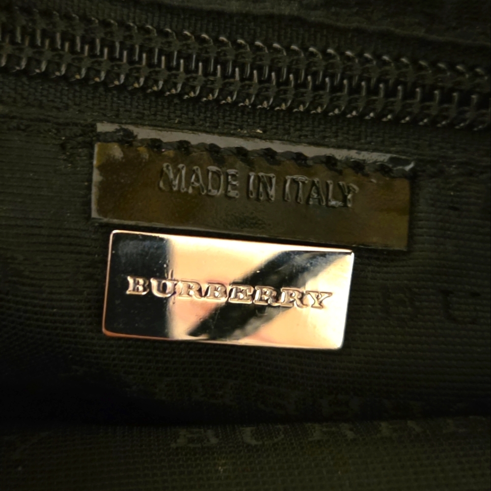 Burberry, Pony Hair, Patent Leather, Wristlet Clutch.😍 - Picture 8 of 12